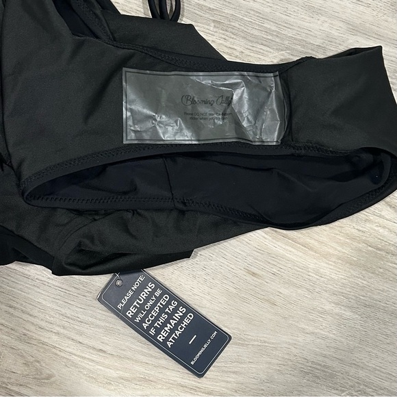 NWT Blooming Jelly One Piece Swimsuit One Shoulder Strap Mesh Cutout Size XS - Picture 6 of 9